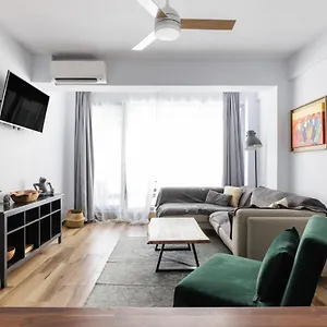 https://central-sky-apartments.hotels-of-thessaloniki.com